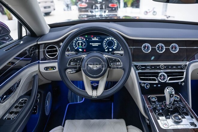 Bentley Flying Spur-11