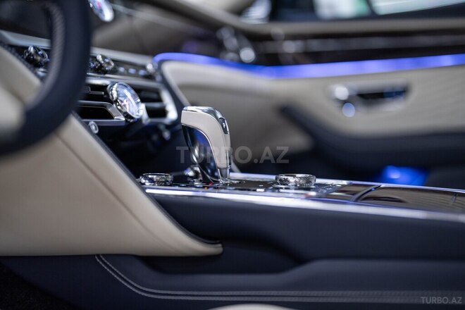 Bentley Flying Spur-17
