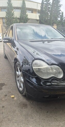 Mercedes C 240 2003, 465,874 km - 2.6 l - Sabirabad