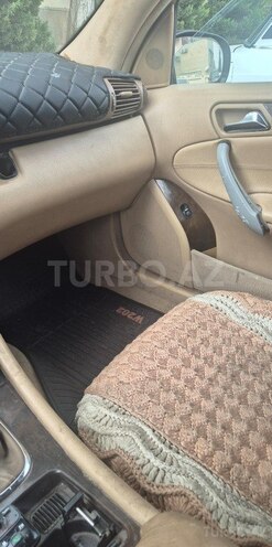 Mercedes C 240 2003, 465,874 km - 2.6 l - Sabirabad