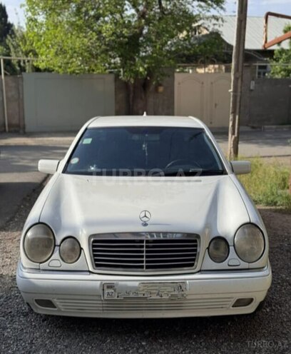 Mercedes E 220 1999, 500,000 km - 2.2 l - Bakı