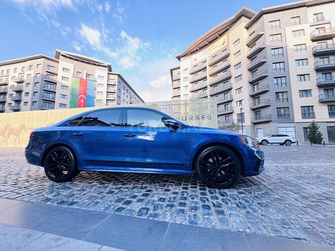 Volkswagen Passat 2016, 162,000 km - 1.8 л - Bakı