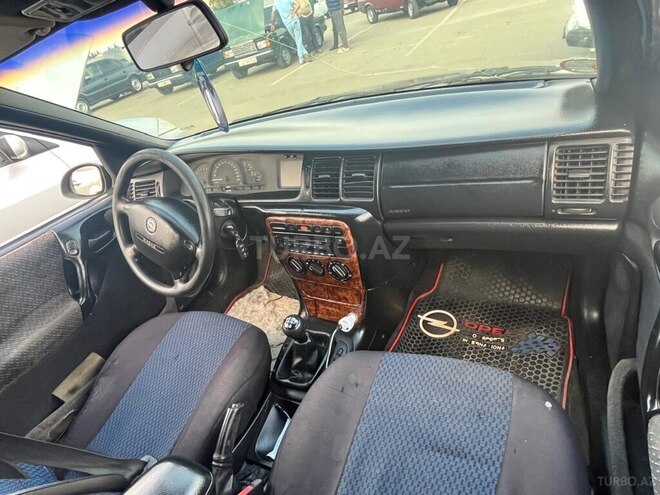 Opel Vectra 1996, 284,560 km - 1.6 l - Bakı