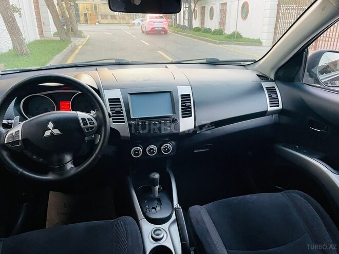 Mitsubishi Outlander 2008, 220,000 km - 3.0 l - Bakı