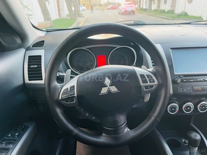 Mitsubishi Outlander 2008, 220,000 km - 3.0 l - Bakı