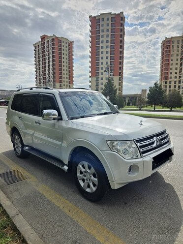 Mitsubishi Pajero 2010, 227,000 km - 3.5 л - Bakı
