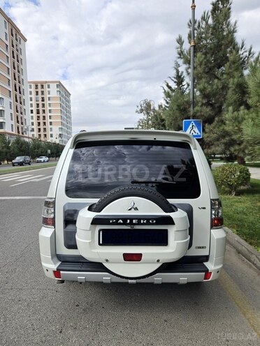 Mitsubishi Pajero 2010, 227,000 km - 3.5 л - Bakı