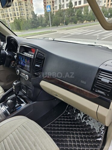 Mitsubishi Pajero 2010, 227,000 km - 3.5 л - Bakı
