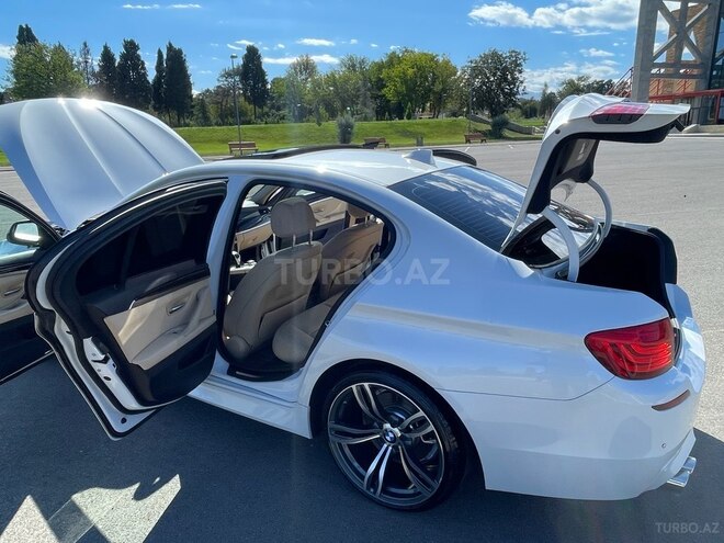 BMW 528 2017, 240,000 km - 2.0 l - Gəncə