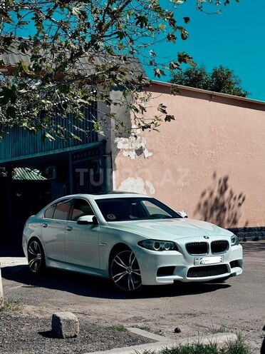 BMW 528 2017, 240,000 km - 2.0 l - Gəncə