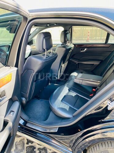 Mercedes E 220 2013, 327,500 km - 2.1 l - Bakı