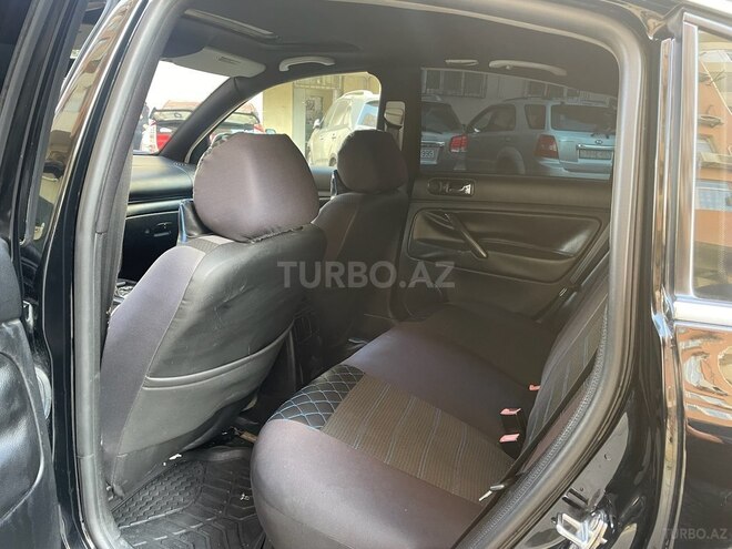 Volkswagen Passat 2002, 274,000 km - 1.8 l - Bakı