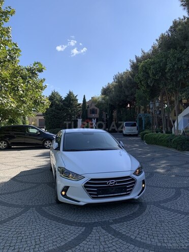 Hyundai Avante 2016, 138,500 km - 1.6 л - Bakı