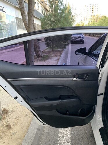 Hyundai Avante 2016, 138,500 km - 1.6 л - Bakı