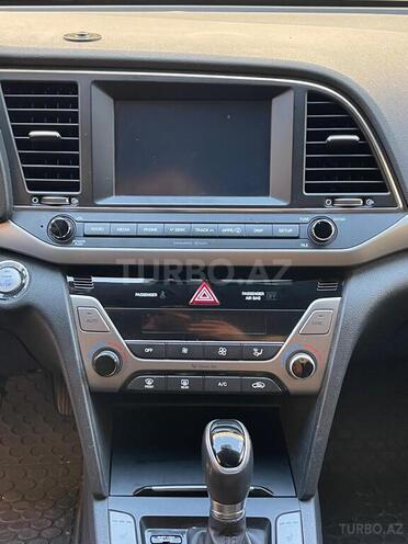 Hyundai Elantra 2017, 180,811 km - 2.0 л - Bakı