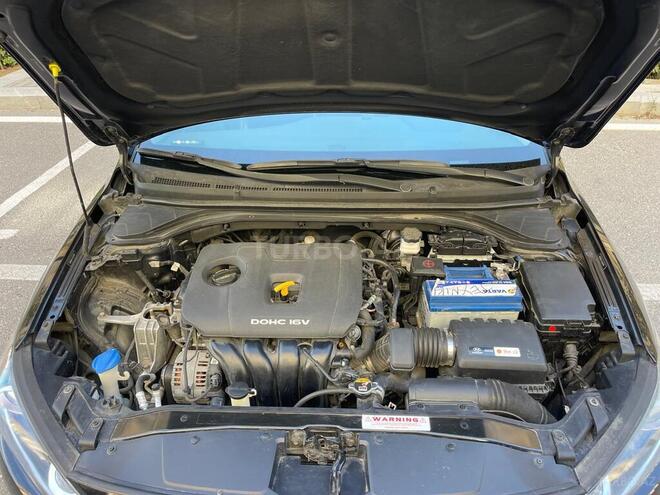 Hyundai Elantra 2017, 180,811 km - 2.0 л - Bakı