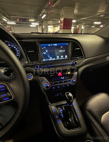 Hyundai Avante 2016, 223,200 km - 1.6 l - Bakı