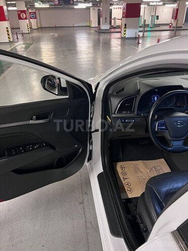 Hyundai Avante 2016, 223,200 km - 1.6 l - Bakı