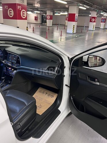 Hyundai Avante 2016, 223,200 km - 1.6 l - Bakı