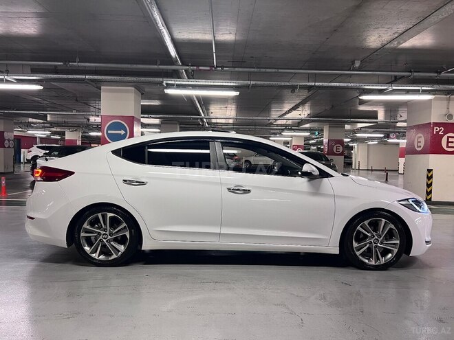 Hyundai Avante 2016, 223,200 km - 1.6 l - Bakı