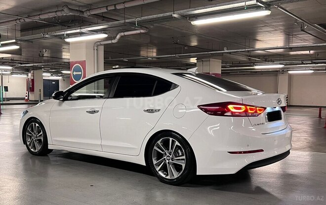 Hyundai Avante 2016, 223,200 km - 1.6 l - Bakı