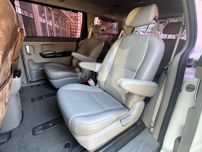 Kia Carnival 2016, 197,000 km - 2.2 l - Bakı
