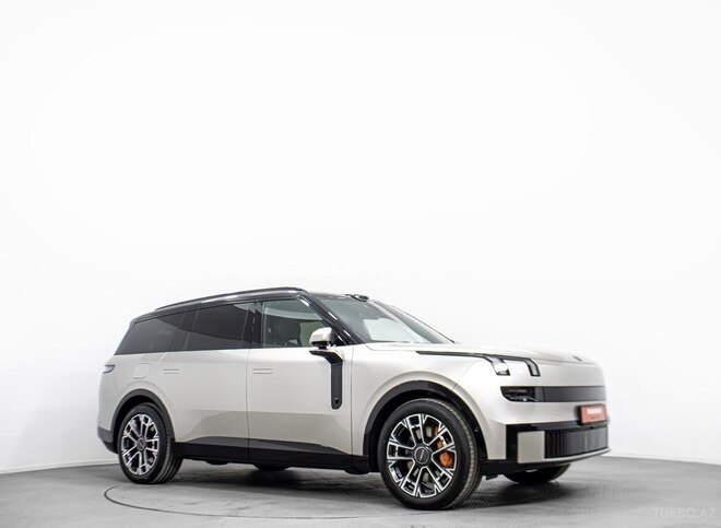 Lynk & Co 900-2
