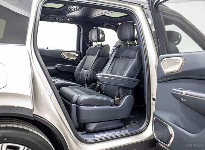 Lynk & Co 900-20