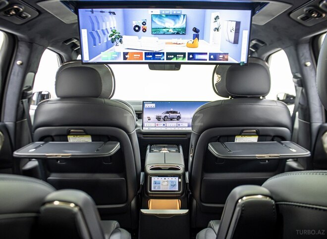 Lynk & Co 900-33