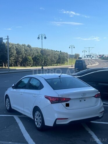 Hyundai Accent 2021, 136,311 km - 1.6 l - Bakı