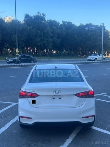 Hyundai Accent 2021, 136,311 km - 1.6 l - Bakı