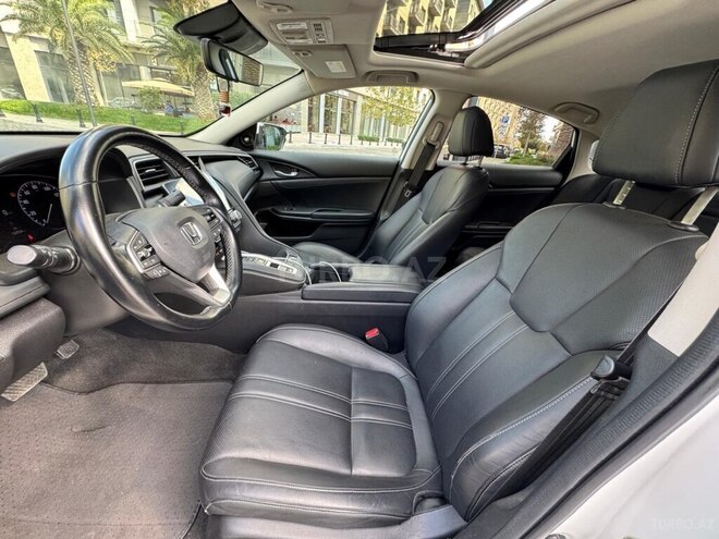Honda Insight-5