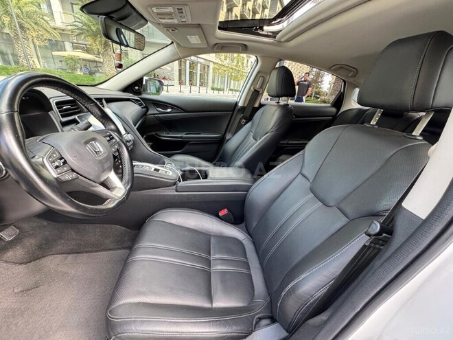 Honda Insight-7