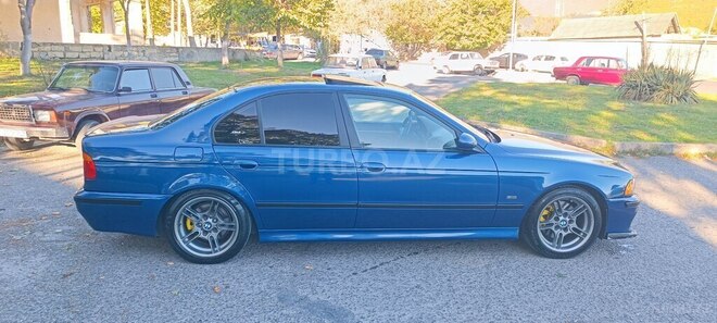 BMW 530 2001, 243,000 km - 3.0 l - Şəki