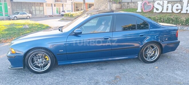 BMW 530 2001, 243,000 km - 3.0 l - Şəki