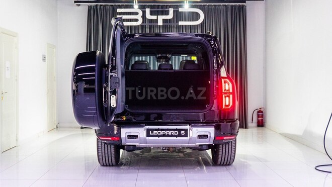 BYD Leopard 5-5