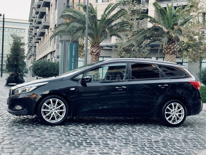 Kia  2013, 240,000 km - 1.6 l - Bakı