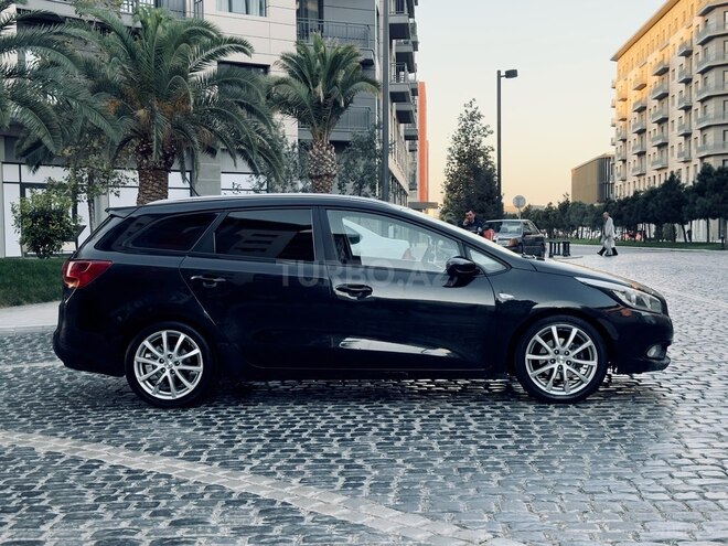 Kia  2013, 240,000 km - 1.6 l - Bakı