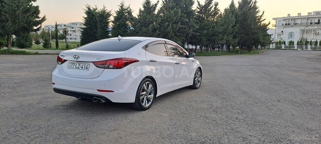Hyundai Avante 2014, 177,000 km - 1.6 l - Astara