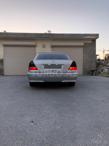Mercedes C 220 2000, 600,000 km - 2.2 l - Bakı