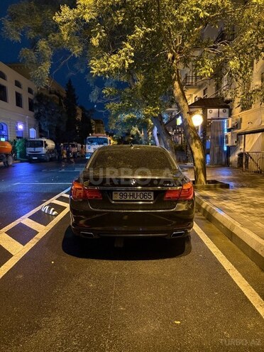 BMW 740 2011, 300,000 km - 3.0 л - Bakı