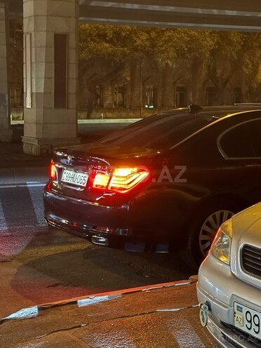 BMW 740 2011, 300,000 km - 3.0 л - Bakı