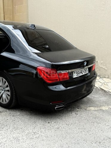 BMW 740 2011, 300,000 km - 3.0 л - Bakı