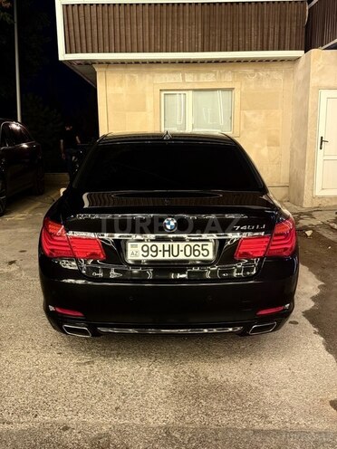 BMW 740 2011, 300,000 km - 3.0 л - Bakı