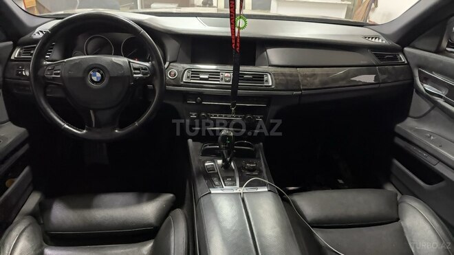 BMW 740 2011, 300,000 km - 3.0 л - Bakı