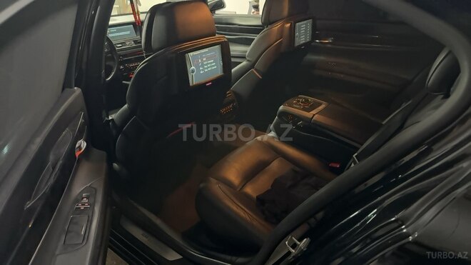 BMW 740 2011, 300,000 km - 3.0 л - Bakı