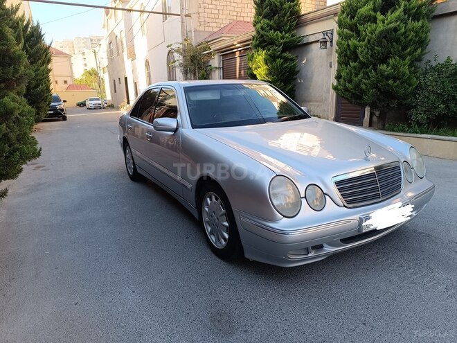 Mercedes E 220 2000, 444,465 km - 2.2 l - Bakı