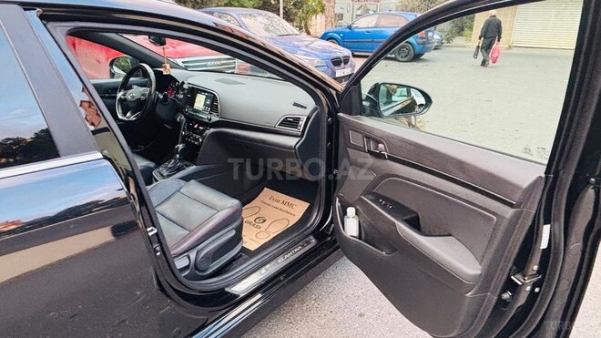 Hyundai Elantra 2017, 153,000 km - 1.6 л - Bakı