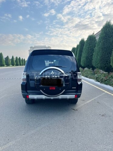 Mitsubishi Pajero 2007, 206,500 km - 3.0 л - Samux