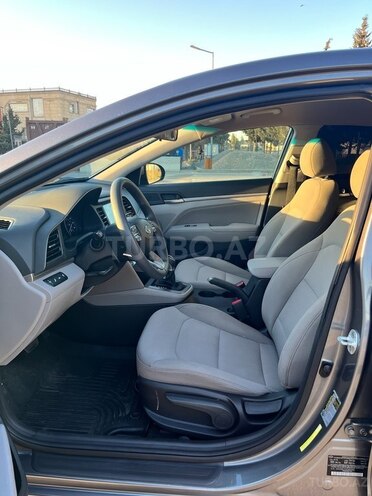 Hyundai Elantra 2018, 81,000 km - 2.0 l - Bakı